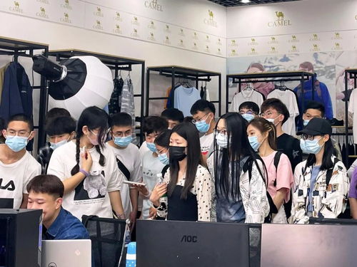 青岛理工大学临沂校区师生来新谷集团参观学习
